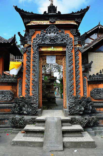 Angkul Angkul Batu Bata Modern