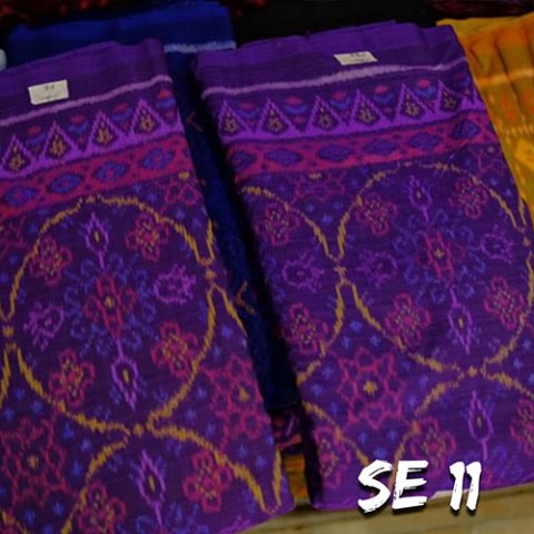 Endek Bali Dengan Motif Encak Saji