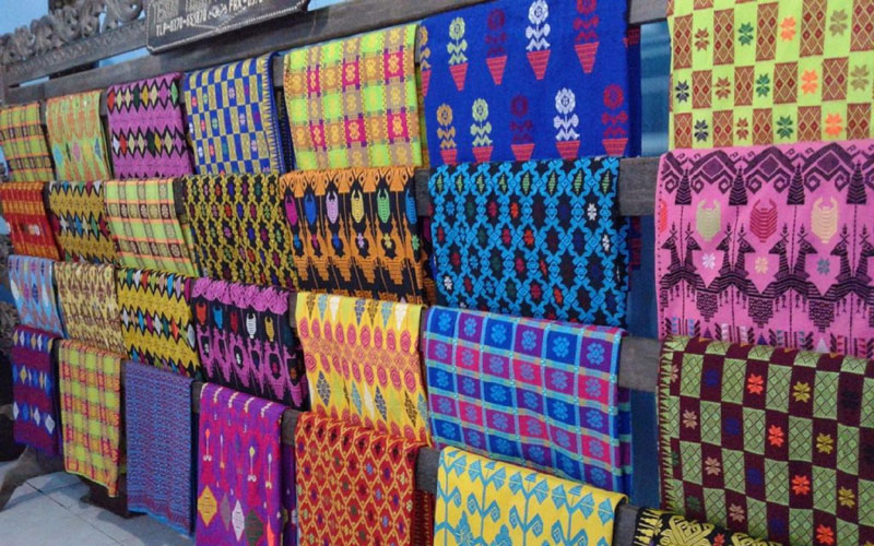 Kain Tenun Khas Lombok