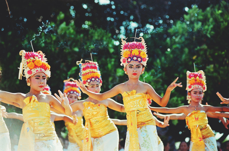 Anak- Anak Menari Rejang Dewa